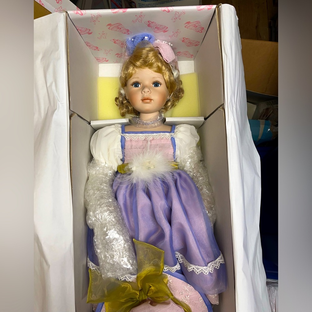 Beautiful Porcelain Doll “Caitlyn”